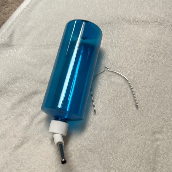 NWOB Small Animal Water Bottle Dripper - Picture 2 of 2